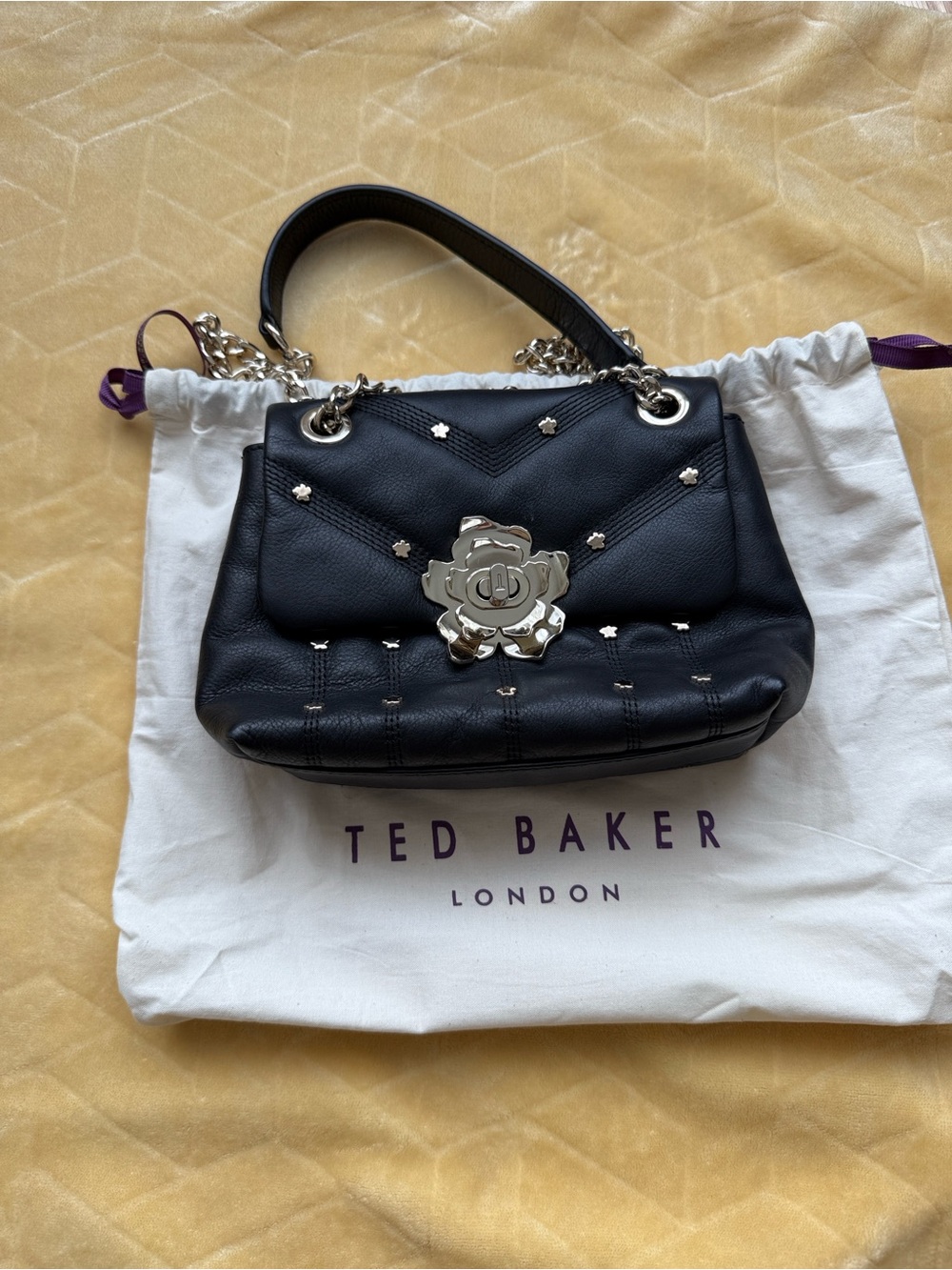 Ted Baker Black Leather Shoulder Bag with Gold Floral Turn-Lock - Picture 10 of 10